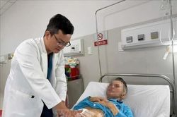 Cứu sống bệnh nhân ung thư gan vỡ khối u, xuất huyết ồ ạt