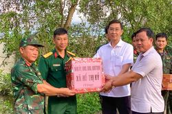Lãnh đạo Xã Hồ Thị Kỷ thăm, động viên Đội tìm kiếm, quy tập hài cốt liệt sĩ