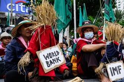 IMF cảnh b&aacute;o sức chống chịu của kinh tế to&agrave;n cầu đang suy yếu