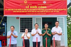 Nguyễn Ph&iacute;ch khởi c&ocirc;ng 20 căn nh&agrave; nghĩa t&igrave;nh trong th&aacute;ng 10