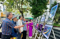 An Giang trưng b&agrave;y 90 t&aacute;c phẩm nhiếp ảnh của c&aacute;c nghệ sĩ cao tuổi