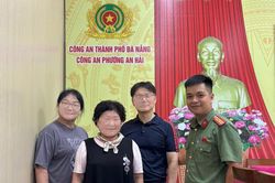 Kịp thời hỗ trợ du kh&aacute;ch thất lạc gia đ&igrave;nh