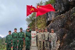 Tuần tra song phương tại khu vực lối mở Ph&oacute; Bảng - Đổng C&aacute;n