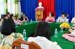 B&agrave; nội x&ocirc;ng v&agrave;o lớp x&eacute; &aacute;o, h&agrave;nh hung c&ocirc; gi&aacute;o mầm non bị phạt 11,25 triệu đồng