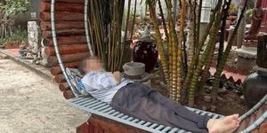 Hoàn cảnh éo le của gia đình cụ ông bị bỏ lại trước cửa chùa