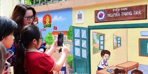 Ấn tượng tranh tường số, quét mã QR xem video AI