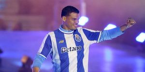 Thiago Silva ra sao khi mất vé đến World Cup?