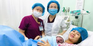 Từ năm 2027, hỗ trợ phụ nữ sinh đủ 2 con trước 35 tuổi