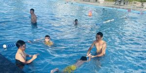 Thủ tướng yêu cầu khẩn trương dạy bơi trong trường học