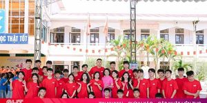 Lễ trưởng thành tuổi 18: Tri ân và lưu luyến