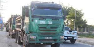 CSGT Hưng Yên lập chốt xử lý xe tải vi phạm sau phản ánh của Gia đình và Xã hội