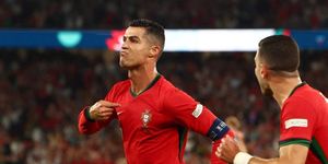 Dalot nói điều cả thế giới mong chờ về Ronaldo