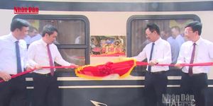 [Video] Ra mắt 'Đoàn tàu chuyên xa QT3/4'