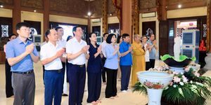 Chủ tịch HĐND TP Hà Nội chúc mừng Đại lễ Phật đản năm 2026