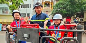 Trải nghiệm 'Không gian bình yên' trên phố đi bộ Hồ Gươm