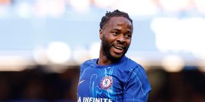 Raheem Sterling bị bắt
