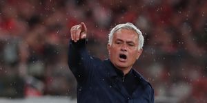 Về Real, Mourinho lập tức ra 'yêu sách' chuyển nhượng