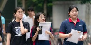 Đề thi tiếng Anh thi lớp 10 Hà Nội được nhận định không quá khó, thí sinh dễ lấy điểm 8-9