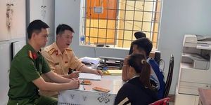 Đắk Lắk: Xử lý một học sinh điều khiển xe đạp điện lạng lách trước đầu ô tô