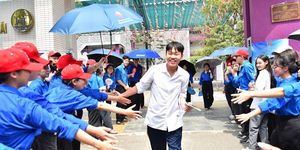 Thành đoàn Hà Nội đồng hành cùng sĩ tử vượt vũ môn