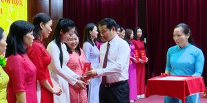 Đảng ủy xã Thạch Thất chú trọng đào tạo, bồi dưỡng cán bộ