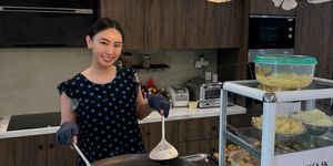 Tiệm cơm tấm, hủ tiếu đặc biệt ở TP.HCM của 'phú bà TikTok'