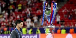 Khi sự thực dụng phản bội Arsenal