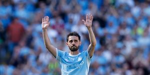 Rào cản cuối cùng ngăn Silva gia nhập Barca