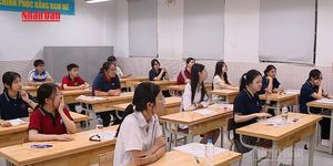 [Video] Thí sinh Hà Nội hoàn thành môn Toán, khép lại kỳ thi vào lớp 10 không chuyên