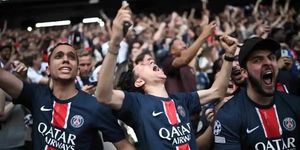 Cảnh sát bắt giữ hàng trăm cổ động viên quá khích sau chiến thắng của PSG ở chung kết Champions League