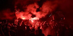 Thủ đô nước Pháp chìm trong hỗn loạn sau chức vô địch châu Âu của PSG