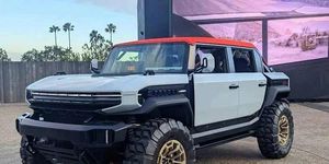 [GALLERY] Chi tiết Hummer X - bán tải off-road tương lai ra mắt toàn cầu