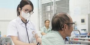 Gắp thành công dị vật phế quản ở vị trí hiếm gặp, nguy cơ chảy máu cao