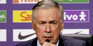 Phóng viên 'đầu hàng' với câu nói thâm thúy của Ancelotti