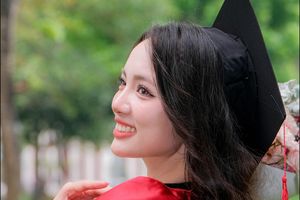 Lớp trưởng xinh đẹp tốt nghiệp xuất sắc Ngoại thương, học bổng liên tiếp 6 kỳ