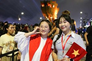 'Tổ quốc bình yên' tiếp lửa tự hào trong tim người trẻ