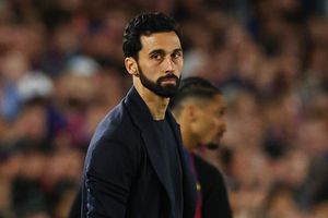 Arbeloa đáp trả Mbappe cực gắt