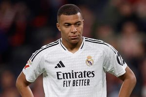 Mbappe làm dậy sóng Real Madrid