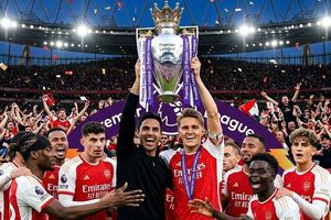 Lịch thi đấu vòng 37 Ngoại hạng Anh: Arsenal đăng quang sớm?