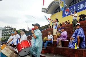 Câu lạc bộ Bóng đá Huế áp sát ngôi đầu bảng A