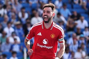 Bruno Fernandes lập kỷ lục, Man Utd thắng Brighton 3-0