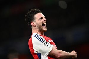 PSG sẽ nuốt chửng Arsenal nếu Rice thất bại
