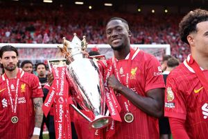 Một ngôi sao Liverpool ra đi vì đàm phán đổ vỡ
