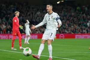 Ronaldo được khuyên ngồi dự bị ở World Cup 2026
