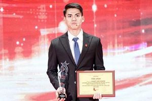 Tiền vệ Khuất Văn Khang lọt top 10 cá nhân xuất sắc nhất Viettel toàn cầu