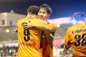 V-League: HAGL ngược dòng đánh bại Hà Nội FC