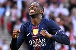 Thắng Arsenal bằng luân lưu, PSG vô địch Champions League