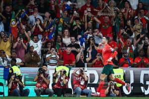 Nhà tiên tri World Cup phán quyết Ronaldo và tuyển Bồ Đào Nha vô địch