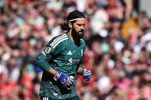 'Cuộc tháo chạy' ở Liverpool chưa dừng lại