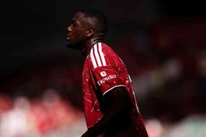 Triết lý quản trị của FSG: Vì sao Liverpool chấp nhận mất trắng hàng loạt ngôi sao trụ cột?